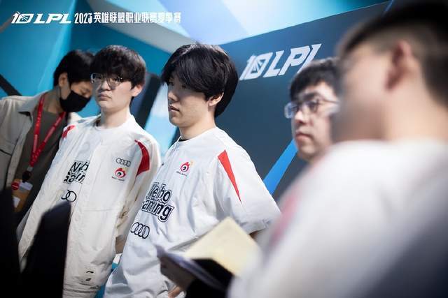 更是一次调 更是一次调